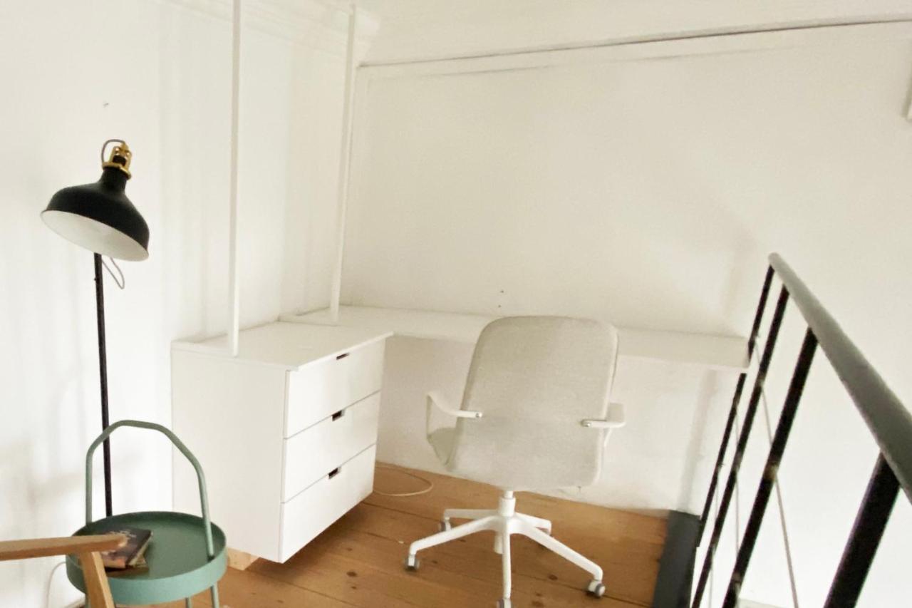 Modernes City-apartment In - Beuys Apartment *